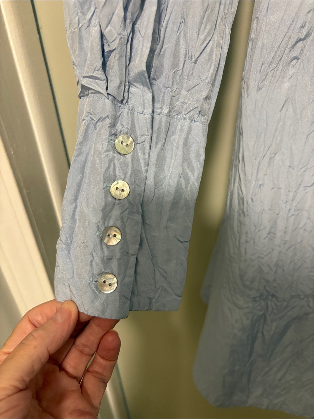 Charles Nolan Button front 100% crinkle silk dress with pockets. Size 8 - Picture 3 of 9